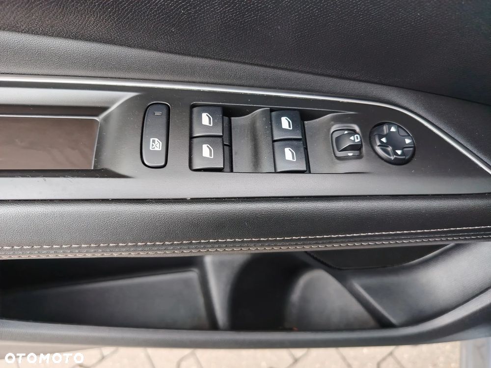 Peugeot 3008 1.2 PureTech GT Pack S&S EAT8 - 18