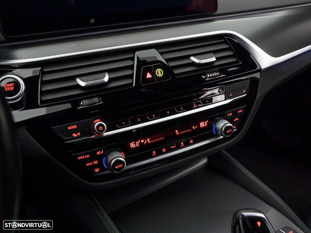 BMW 520 e Pack M - 33