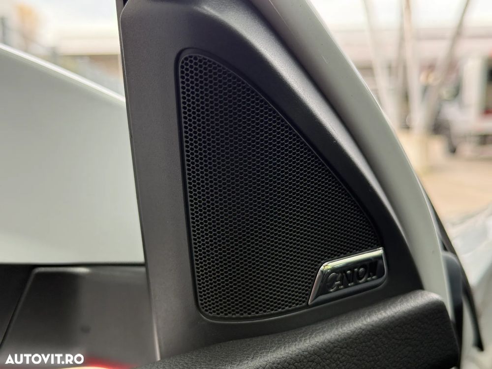 Skoda Octavia Combi 2.0 TDI 4x4 DSG Scout - 25