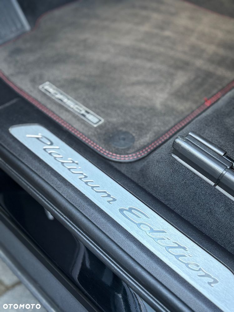 Porsche Cayenne E-Hybrid Platinum Edition - 25