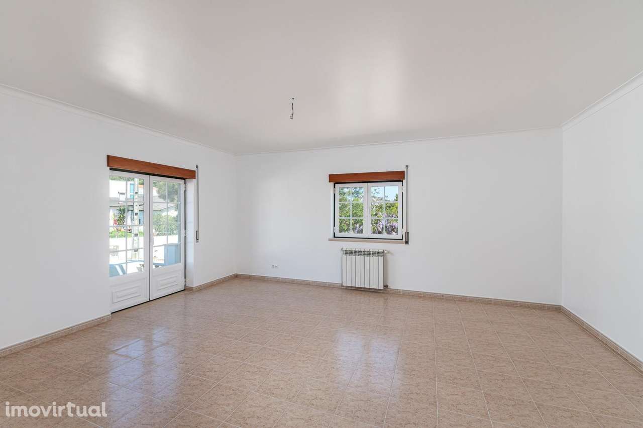 Moradia T5 a 700m da Praia | Jardim, Terraço e Garagem | Salir do... - Grande imagem: 5/46