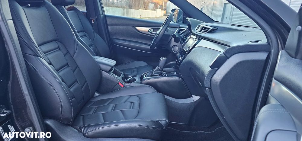 Nissan Qashqai 1.6 DCI Xtronic TEKNA+ - 31