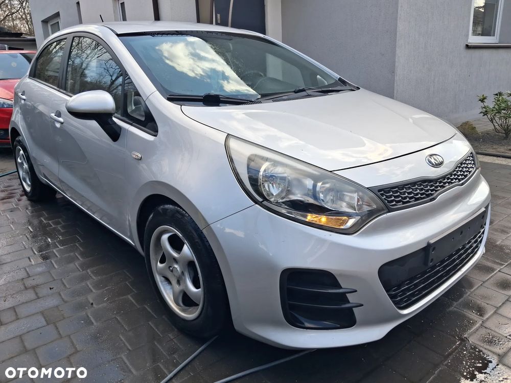Kia Rio - 1