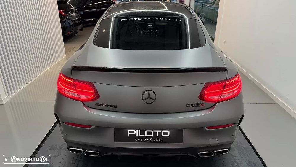 Mercedes-Benz C 63 AMG S - 12