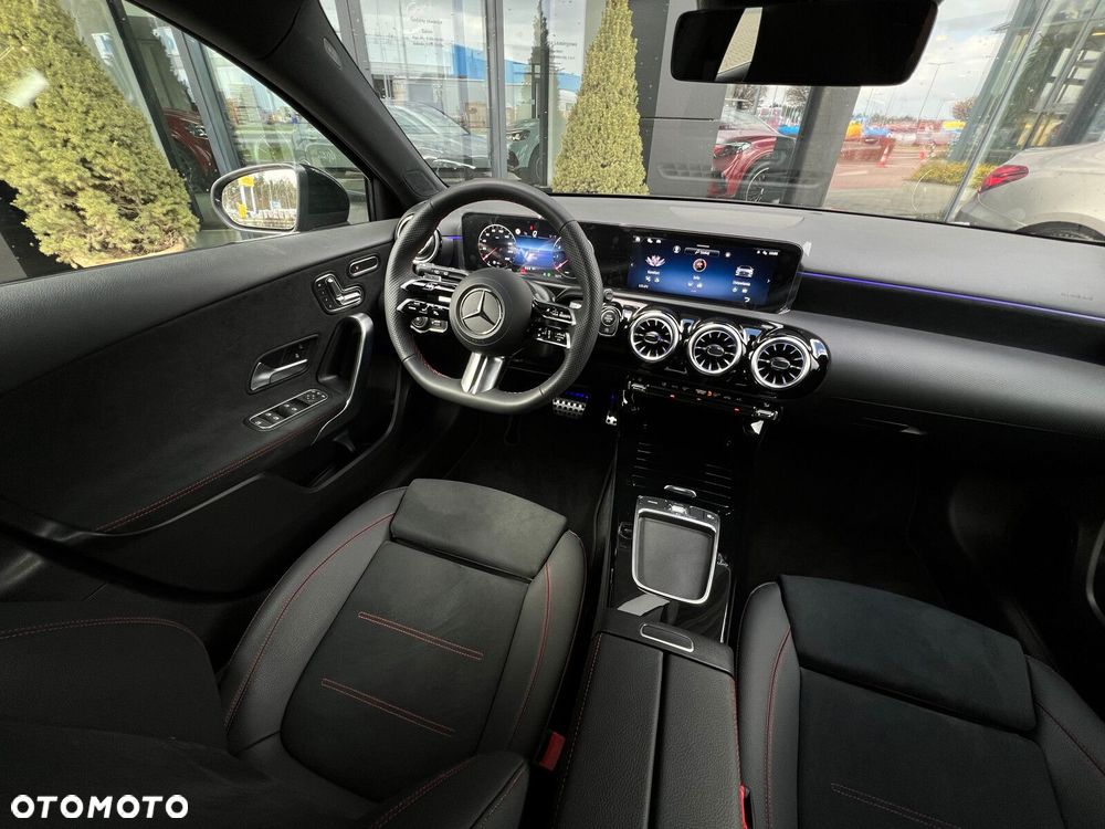 Mercedes-Benz Klasa A 200 AMG Line 7G-DCT - 12