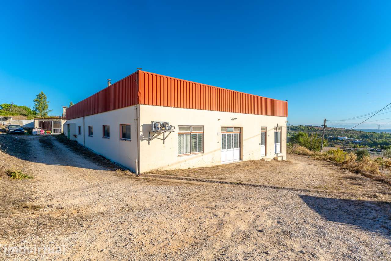 Armazém Industrial com Terreno | Alenquer - Grande imagem: 2/43