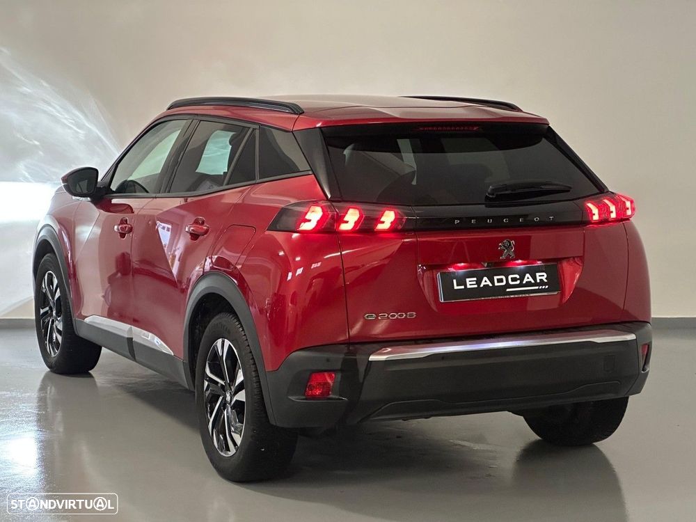 Peugeot e-2008 Allure - 6