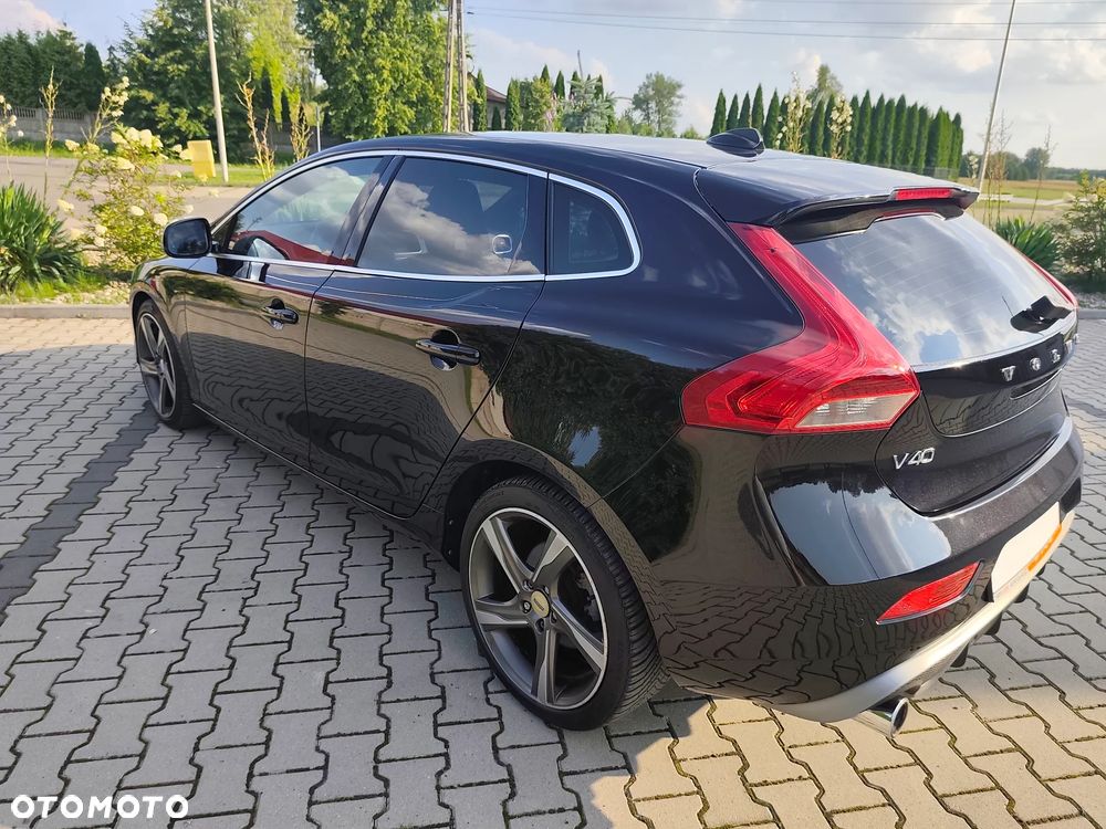 Volvo V40 D2 R Design - 3
