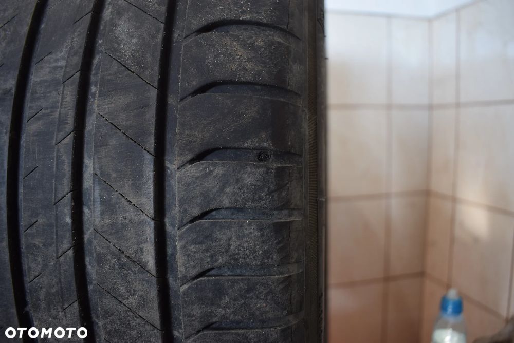 R19 255/50 Michelin Latitude Sport 3 - 9