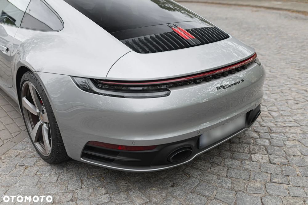 Porsche 911 Carrera S - 12