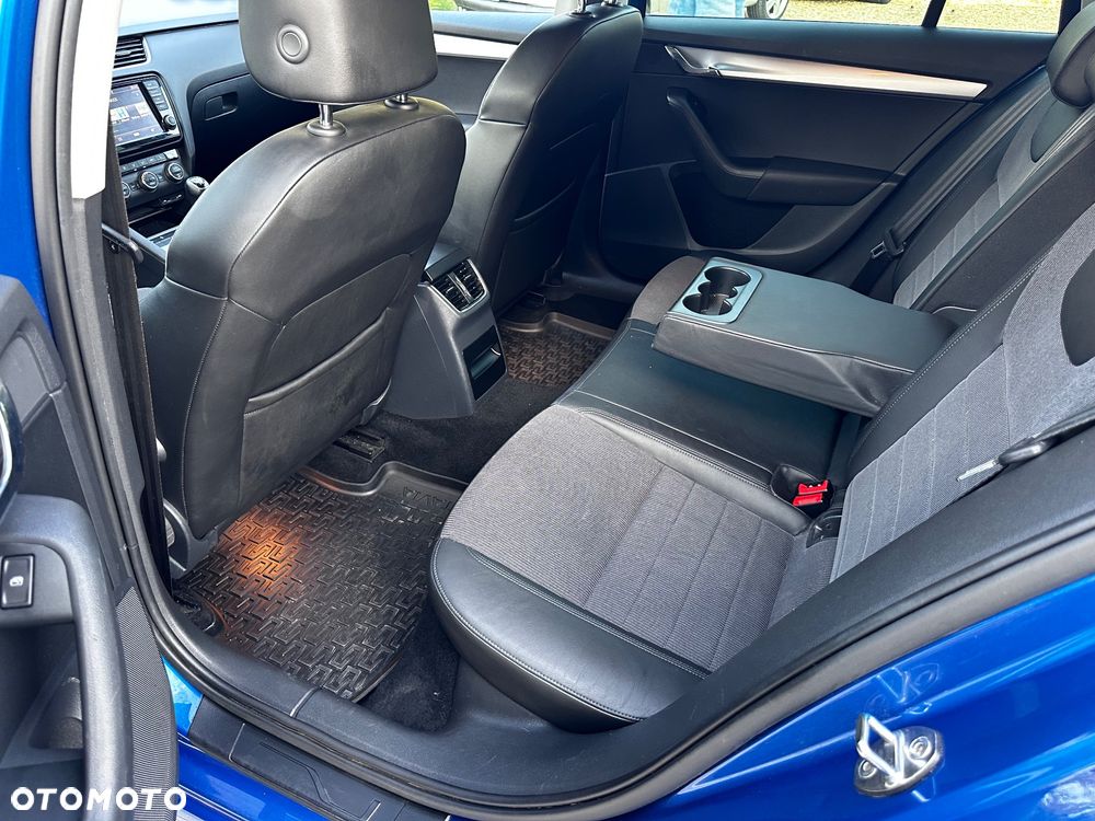 Skoda Octavia 2.0 TDI Premium Edition - 27