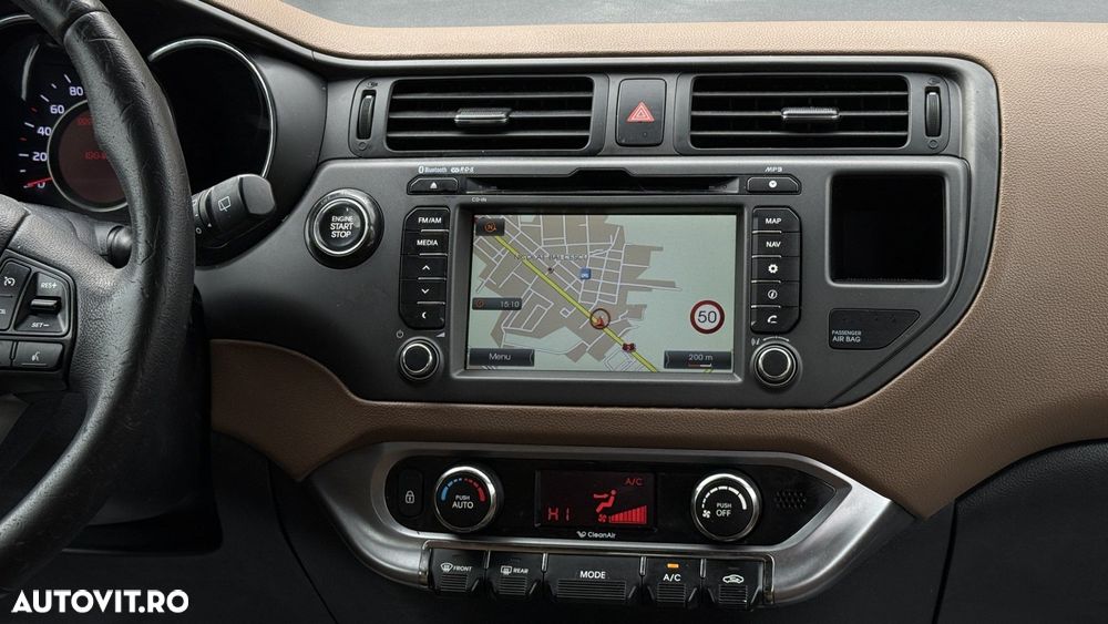 Kia Rio - 15