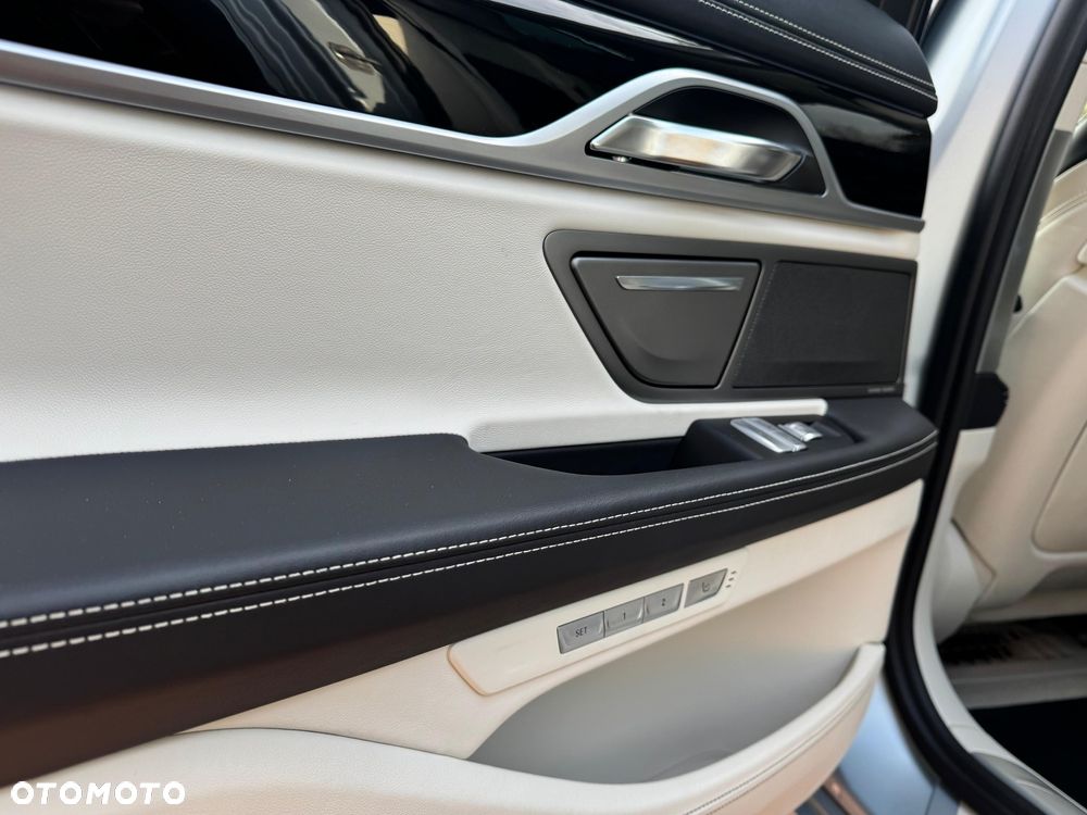 BMW Seria 7 730d xDrive - 13