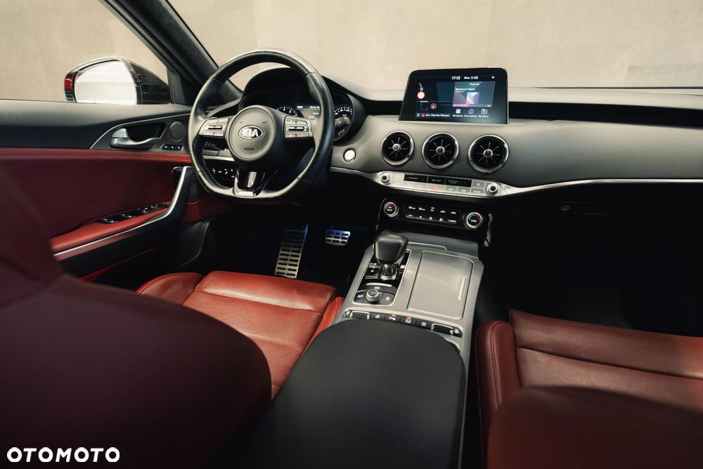 Kia Stinger 3.3 T-GDI V6 GT Prestige Line AWD - 17