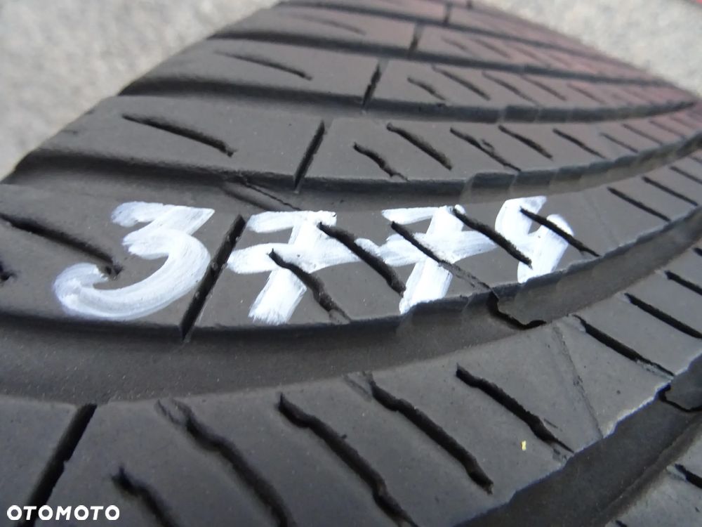 235/45/ZR18 98V Kumho Solus 4S HA32 - 10