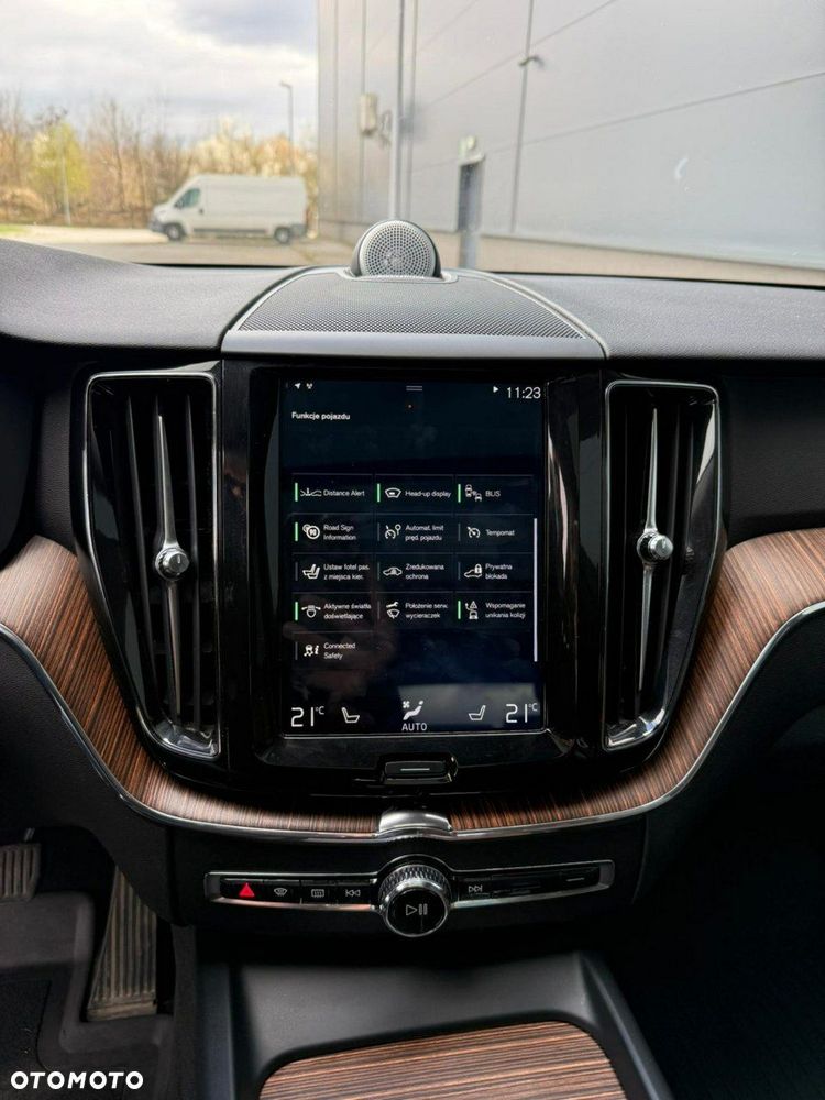 Volvo XC 60 T8 AWD Plug-In Hybrid Inscription - 22