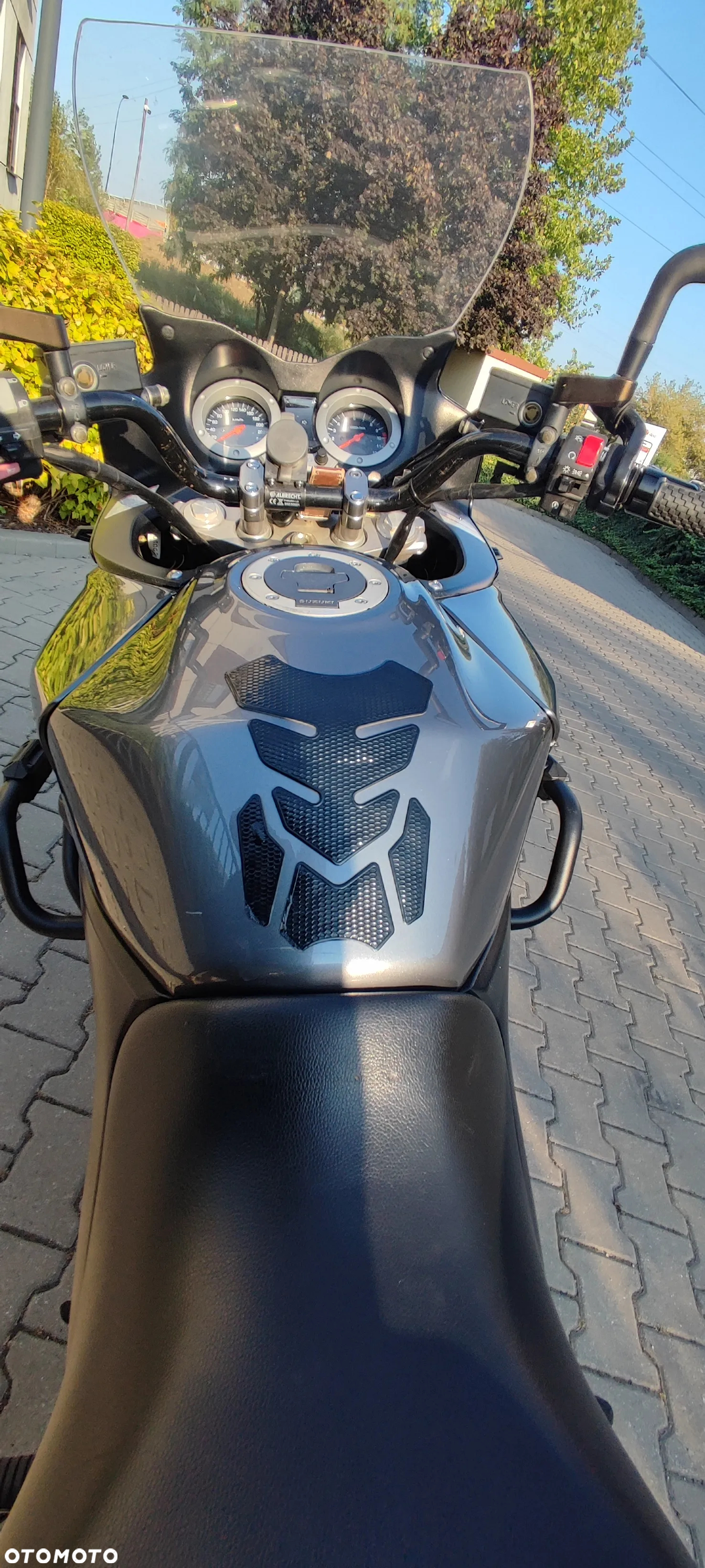 Suzuki DL - 17