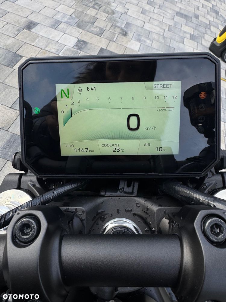 Yamaha MT - 4