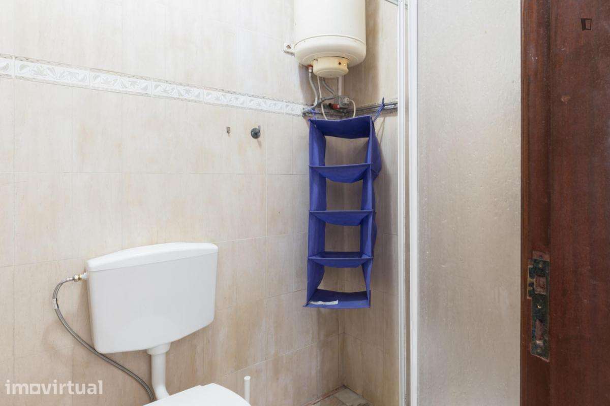 Quarto - localizado em Paranhos Porto - Grande imagem: 3/32