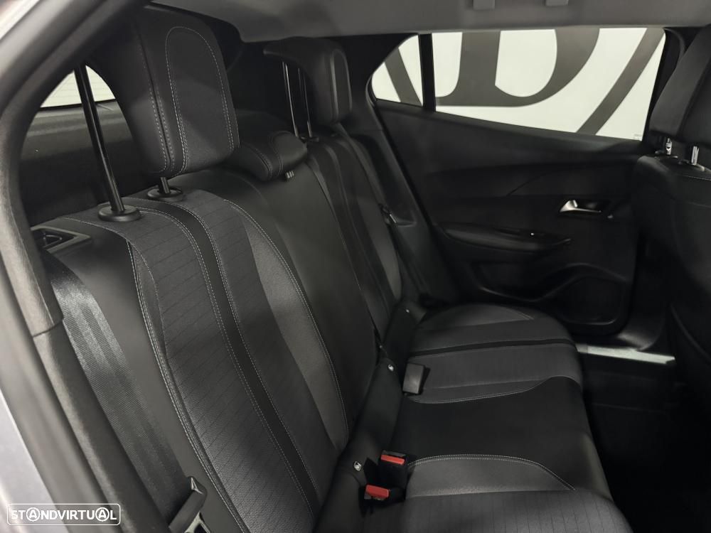 Peugeot 2008 PureTech 130 EAT8 Allure - 44