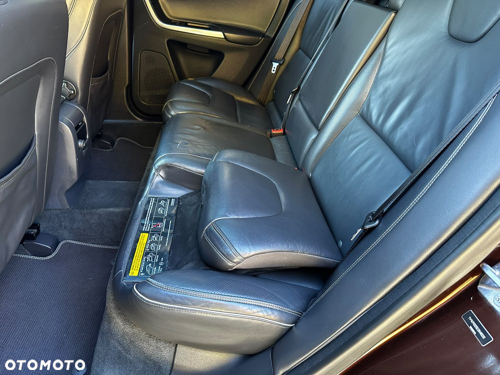 Volvo XC 60 T5 Powershift RDesign - 34