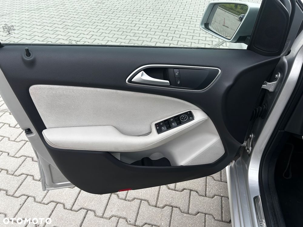 Mercedes-Benz Klasa B 180 CDI 7G-DCT - 23