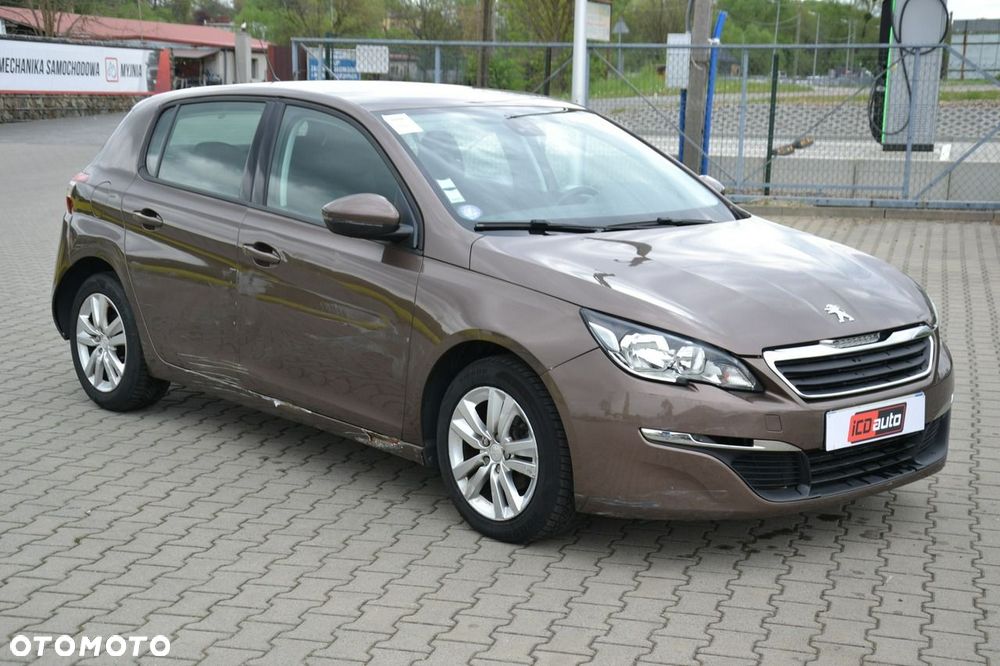 Peugeot 308 - 1