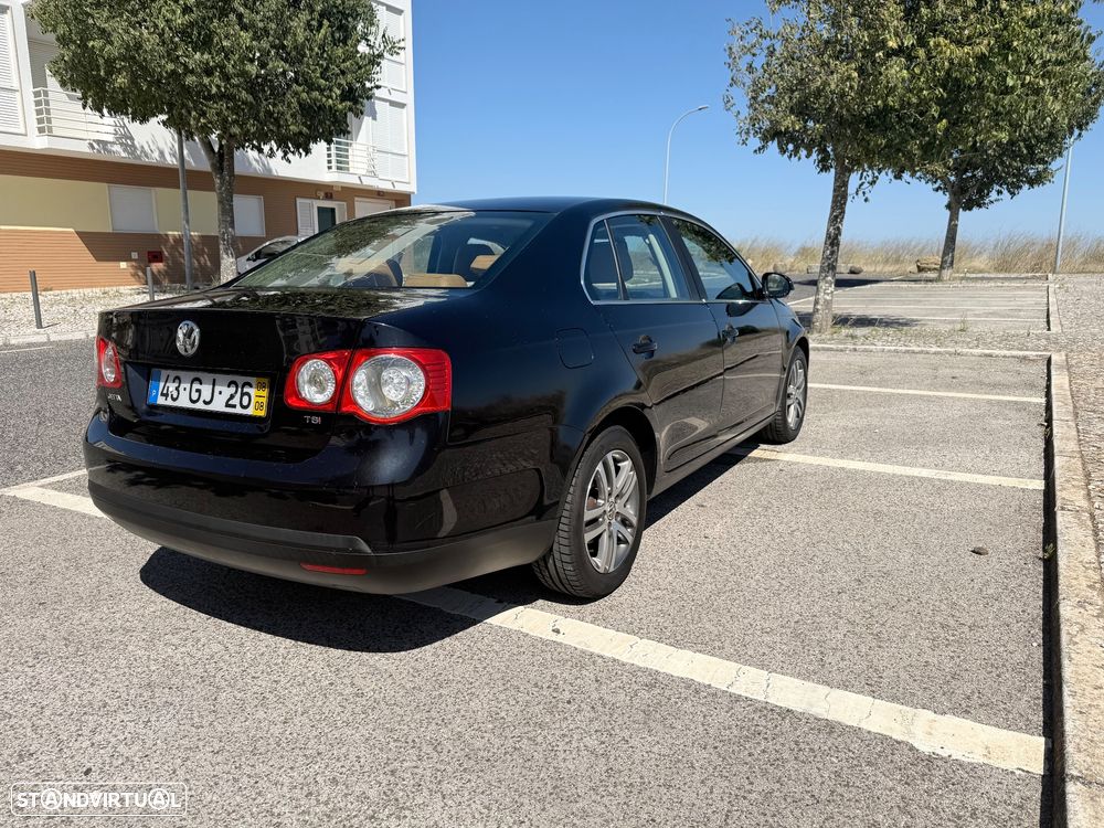 VW Jetta 1.4 TSI Sportline - 4