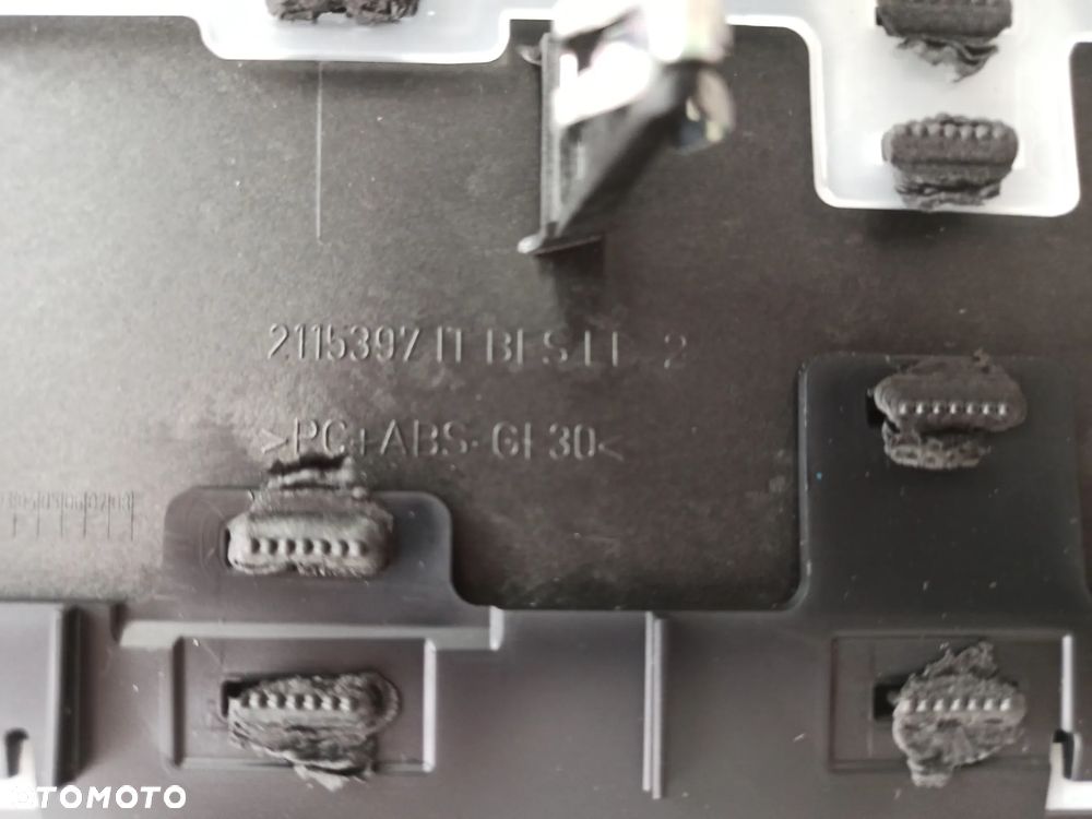 Listwa centralnej konsoli, komplet dekorów Mercedes AMG Edition klas A177 i CLA118 - 9