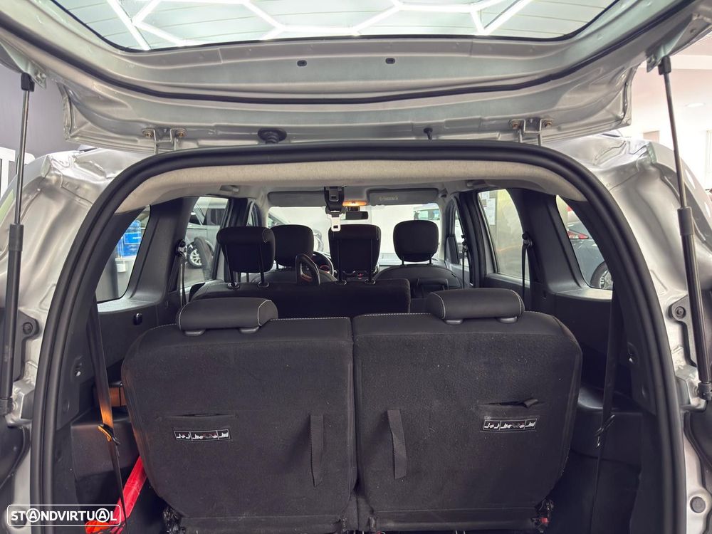 Dacia Lodgy 1.5 dCi Confort 7L - 11