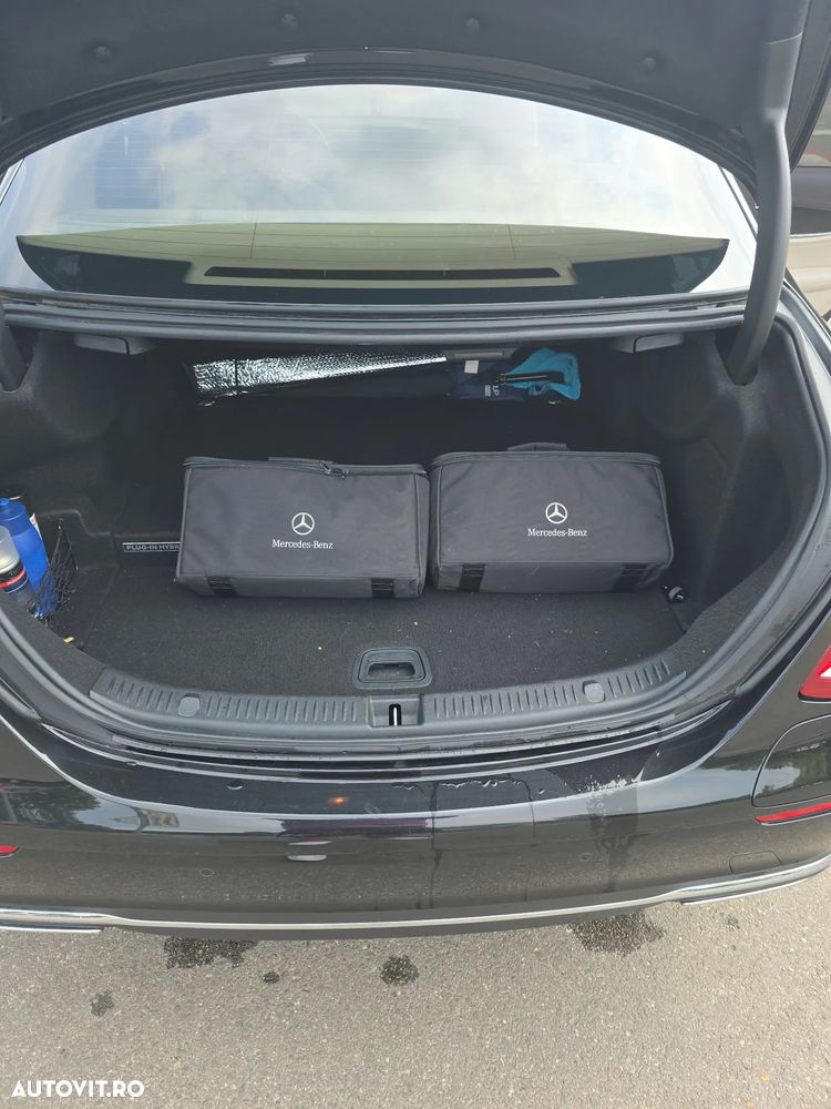 Mercedes-Benz E - 11