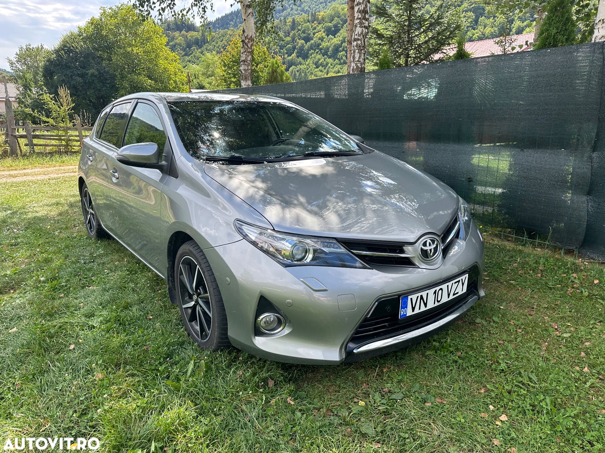 Toyota Auris 2.0 D-4D Edition - 1