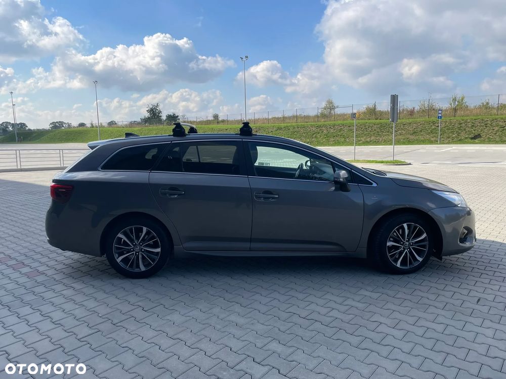Toyota Avensis 2.0 D-4D Prestige - 6