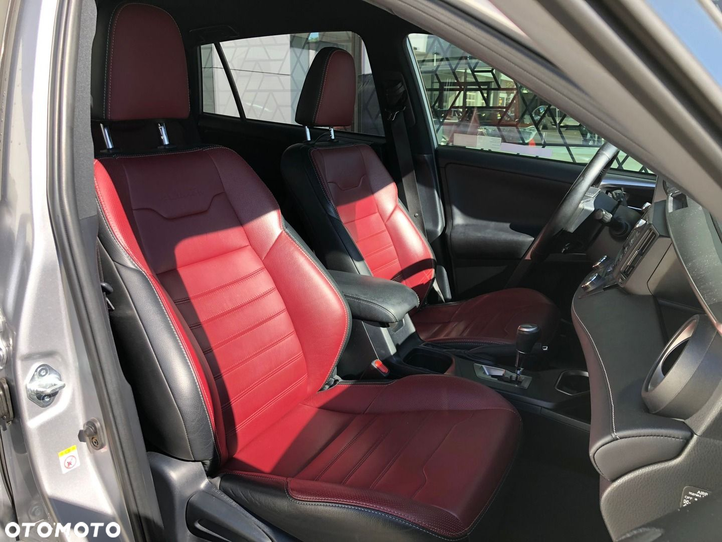 Toyota RAV4 - 6