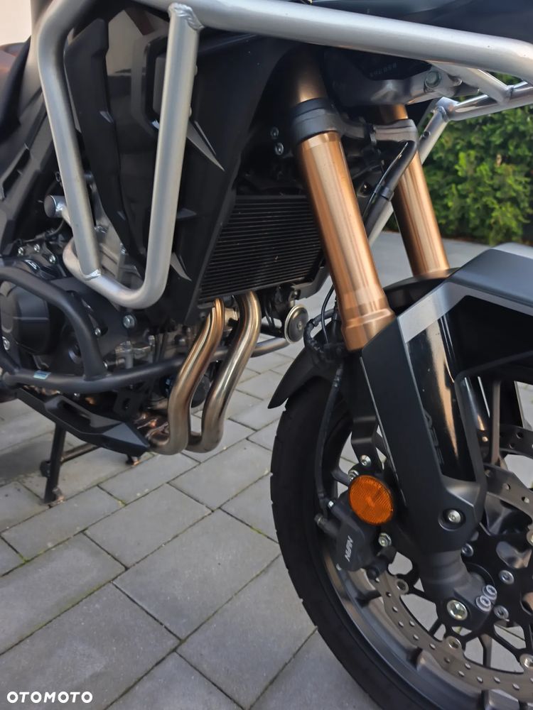 Honda CB - 11