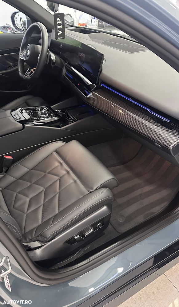 BMW Seria 5 520i AT MHEV - 8
