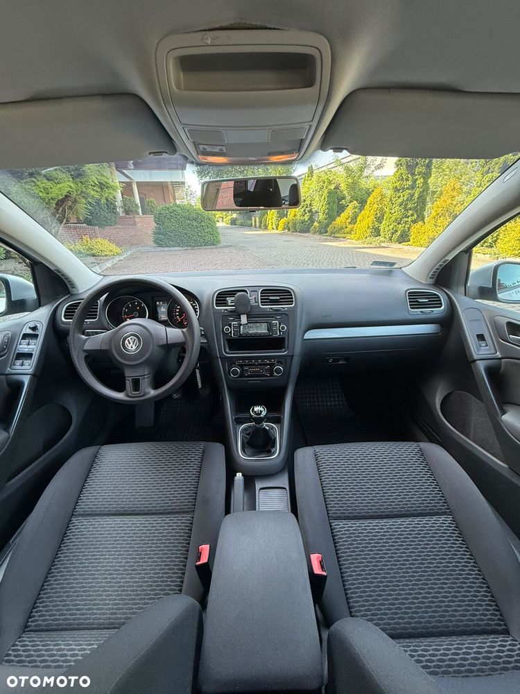 Volkswagen Golf - 25