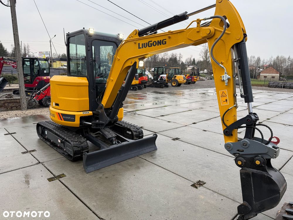 Liu Gong 9035F - 3