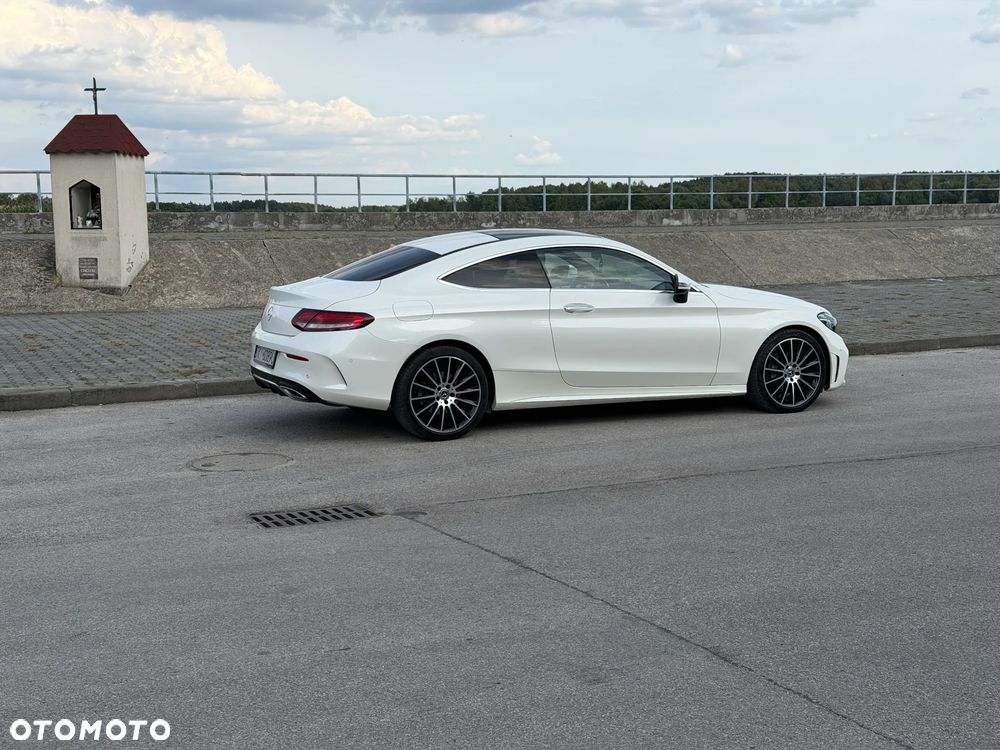 Mercedes-Benz Klasa C 300 d 4MATIC 9G-TRONIC - 8