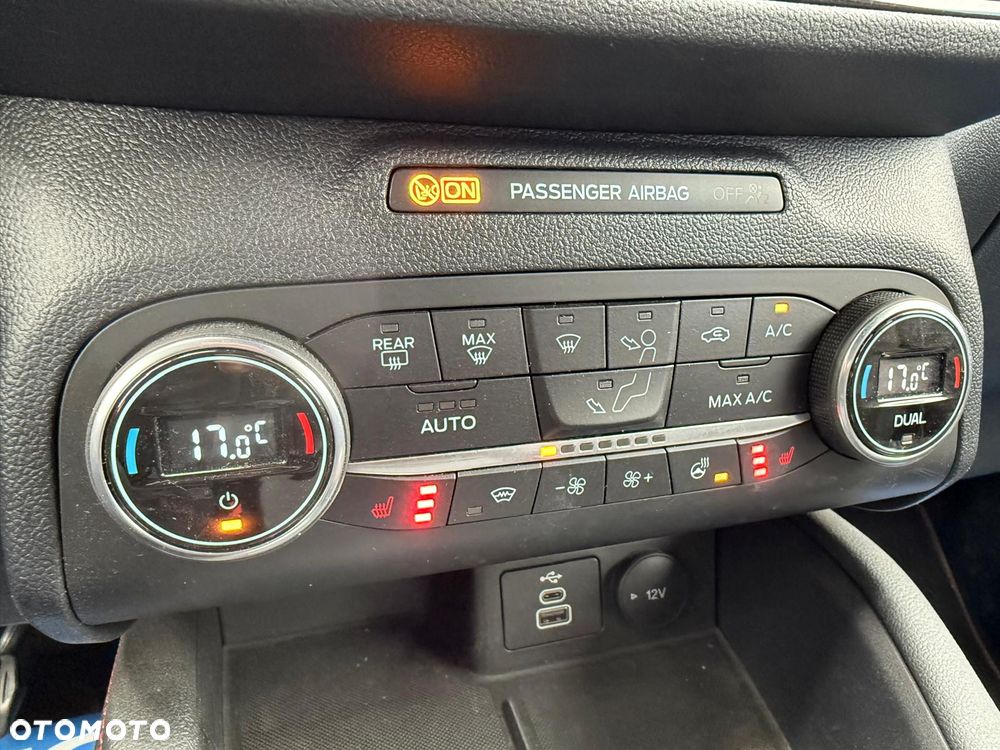 Ford Kuga 2.5P PHEV FWD ST-Line - 32