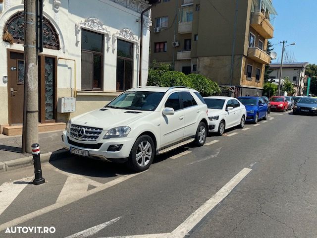Mercedes-Benz ML 300 CDI BlueEfficiency Aut - 8