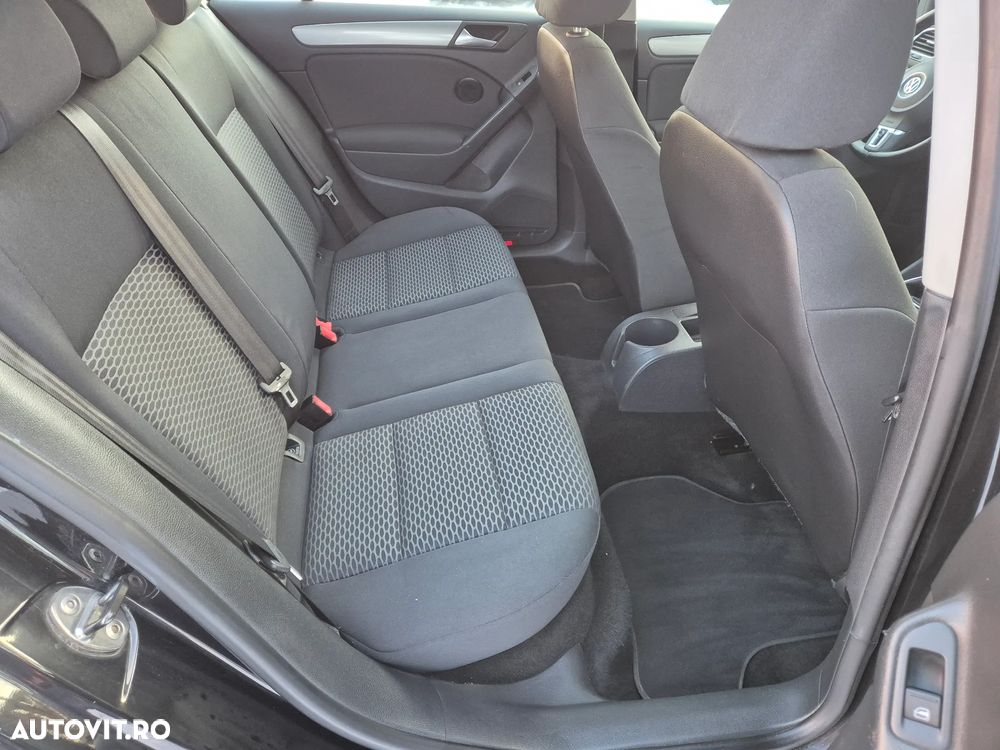 Volkswagen Golf - 14