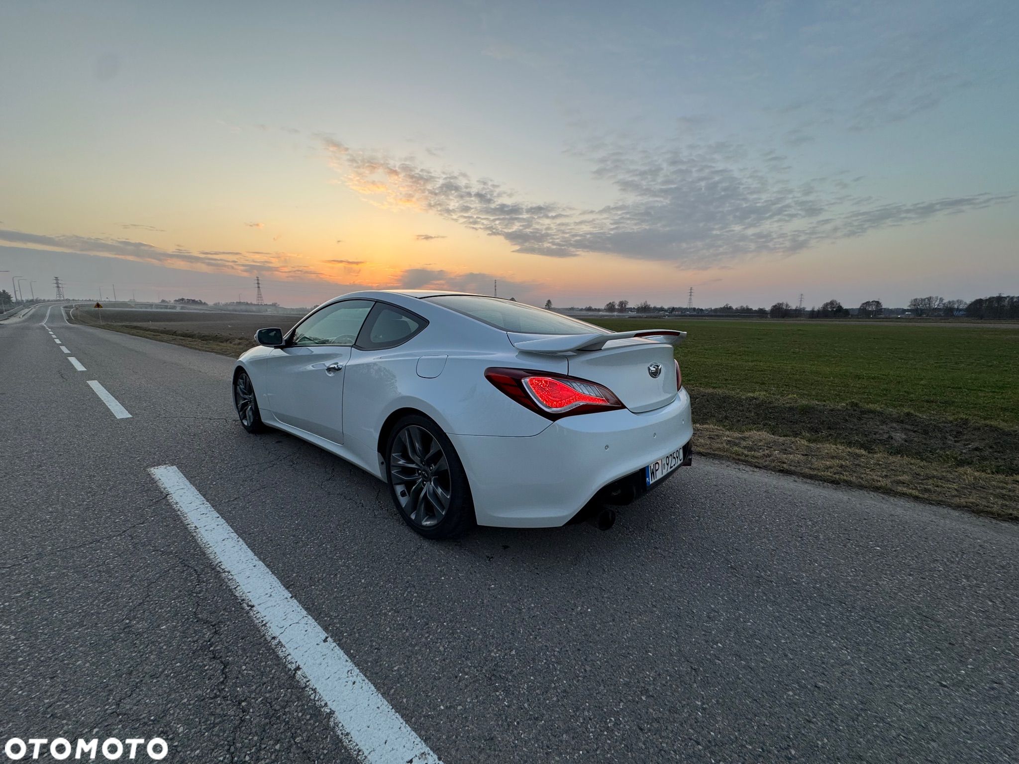 Hyundai Genesis Coupe 2.0 T - 1