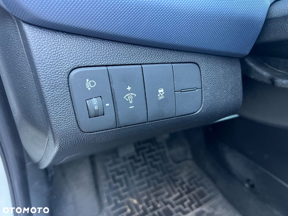 Hyundai i10 1.0 BlueDrive Comfort - 13