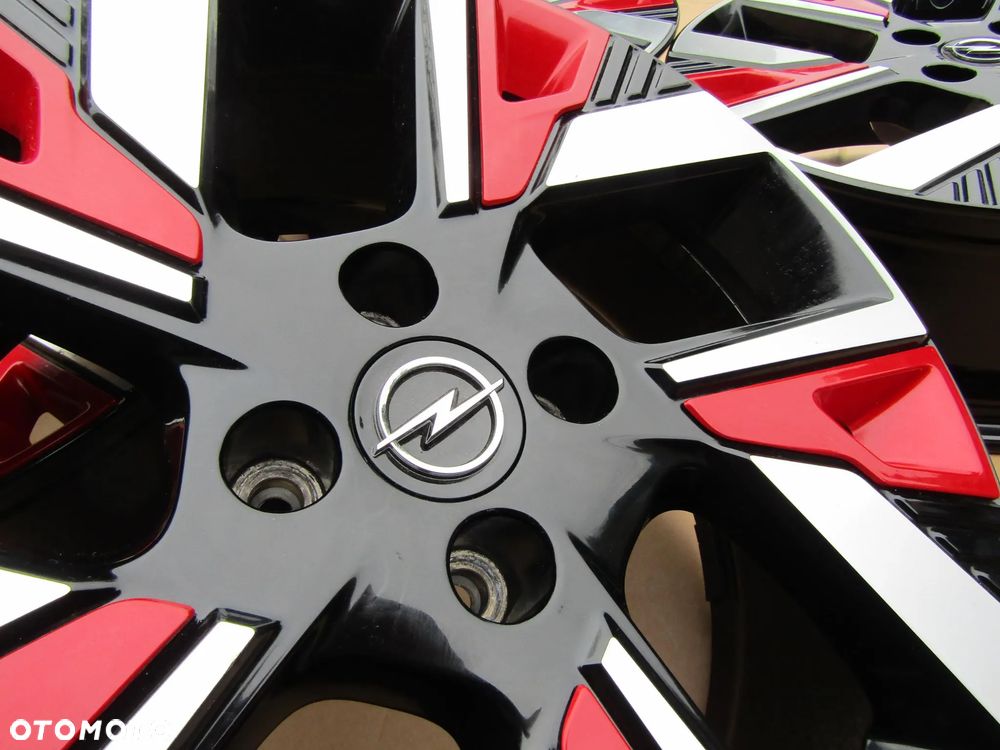 4x Felgi Aluminiowe 18 Opel Mokka II B Corsa F Peugeot 2008 II 2008 5008 Citroen DS3 DS4 C4 Cactus C3 II III 7 j 4x108 ET35 - 20