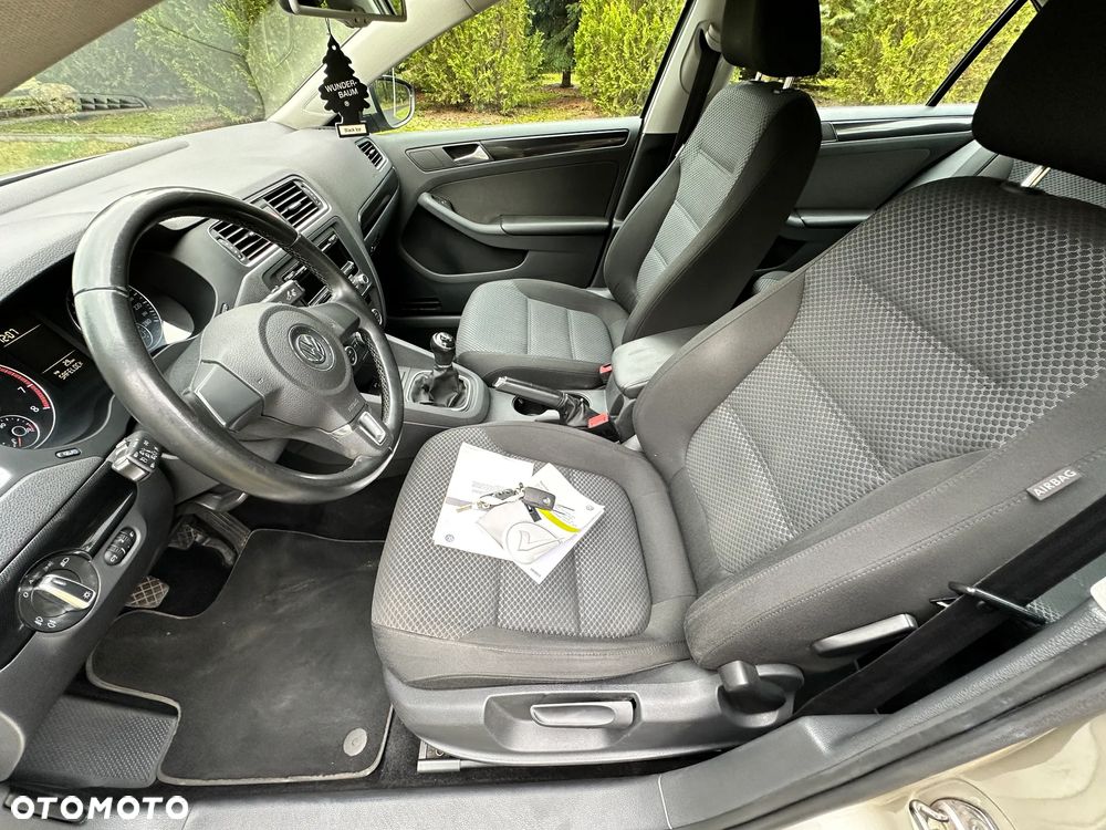 Volkswagen Jetta 1.2 TSI BlueMotion Technology Comfortline - 18