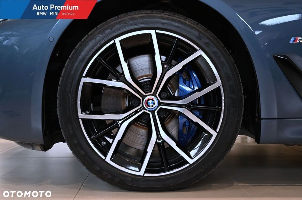 BMW Seria 5 540i xDrive mHEV - 24