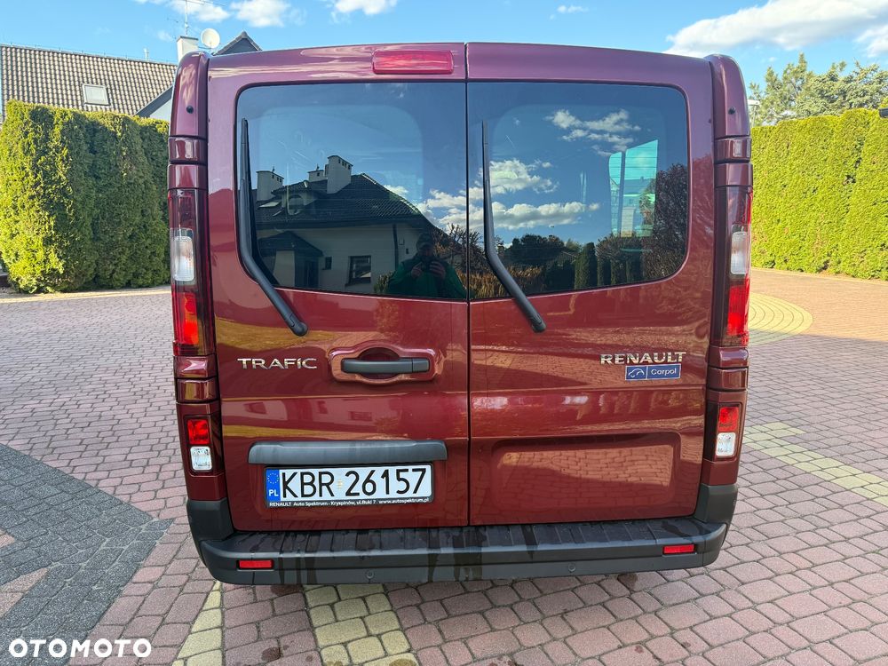 Renault Trafic 2.0 dCi - 10