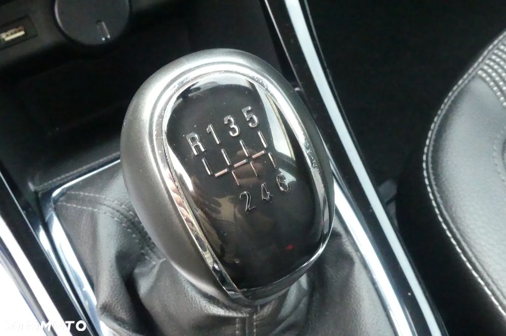 Opel Astra 1.4 T Cosmo EU6 - 15