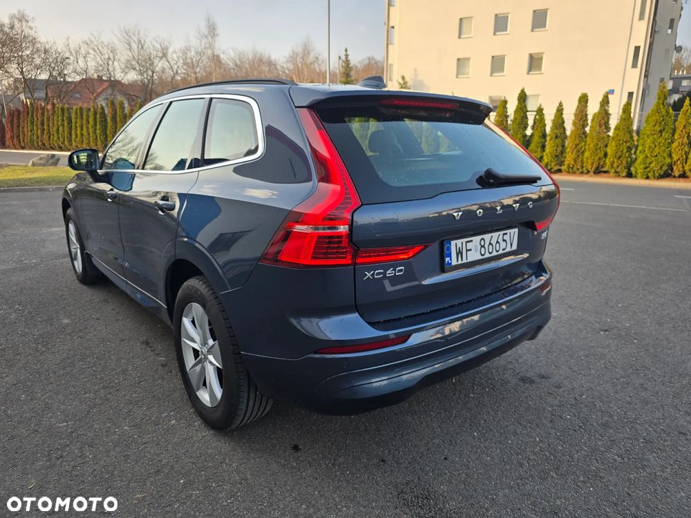 Volvo XC 60 B5 B AWD Momentum Pro - 8